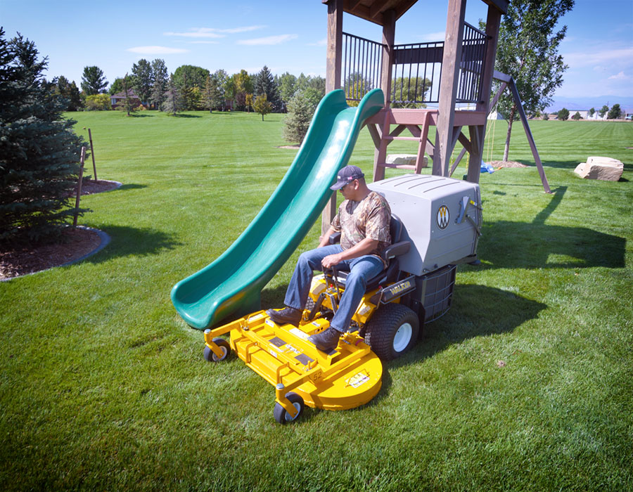 Kosisko WALKER z funkcją zbierania pokosu i wyrzutu bocznego